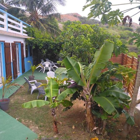 Appartement Maison chaleureuse avec vue sur mer à Terre-De-Haut Extérieur photo