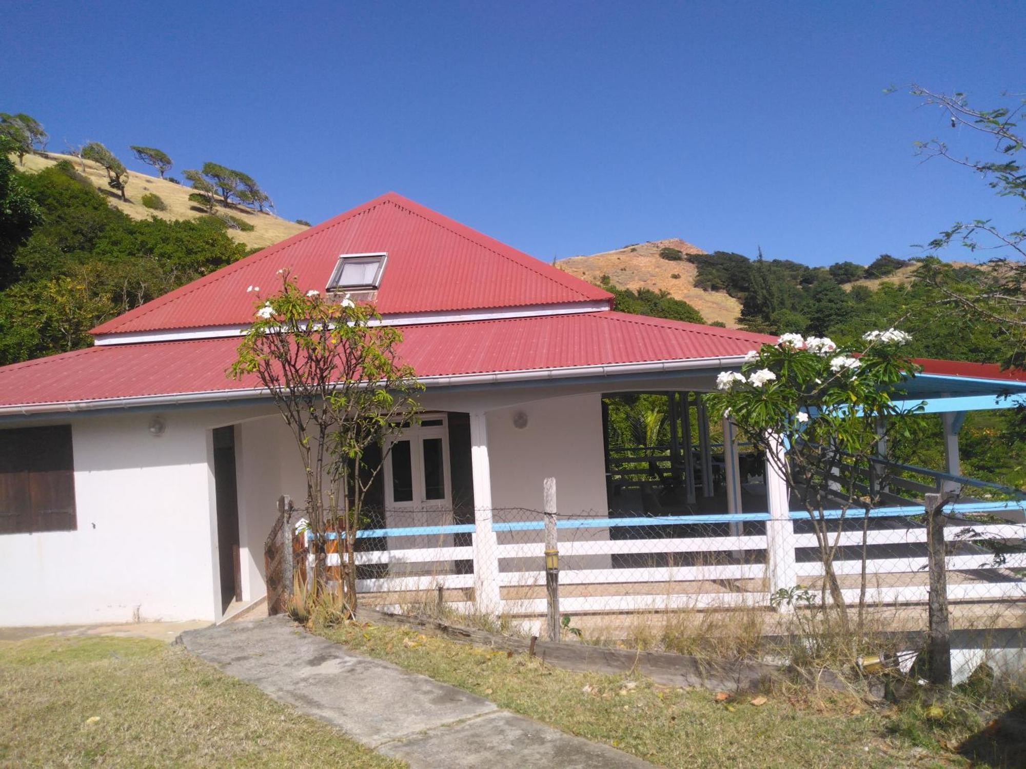 Appartement Maison chaleureuse avec vue sur mer à Terre-De-Haut Extérieur photo